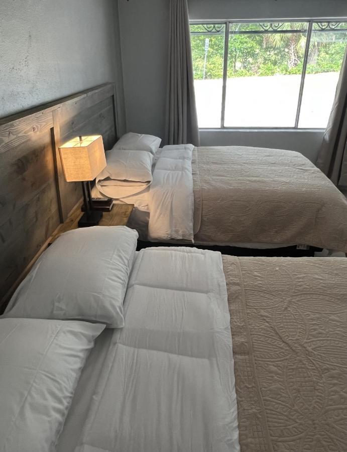 Bluegem Motel Хай-Спрингс Экстерьер фото