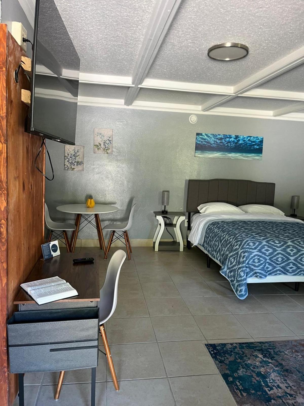 Bluegem Motel Хай-Спрингс Экстерьер фото